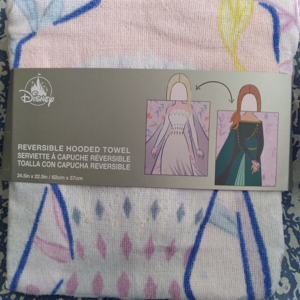 Disney FROZEN 2 ANNA & ELSA Hooded Bath Wrap Towel Beach Pool Shower Reversible